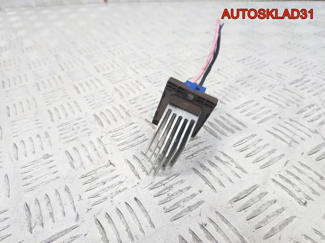 Резистор отопителя Kia Ceed 972354D000 Резистор отопителя Kia Ceed 972354D000