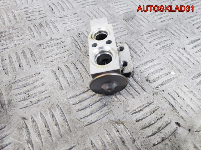 Клапан кондиционера Volkswagen Touran 1K0820679