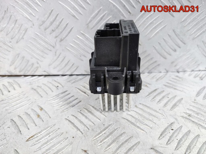 Резистор отопителя Opel Astra J 13503201 Резистор отопителя Opel Astra J 13503201