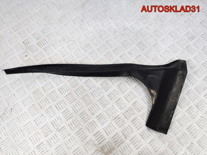 Водосток багажника левый верхний Audi A8 D3