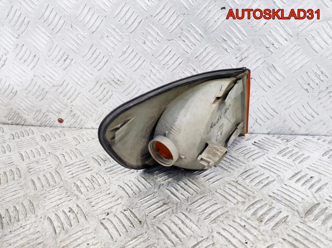 Указатель поворота левый жёлтый Audi 100 C4 Указатель поворота левый жёлтый Audi 100 C4