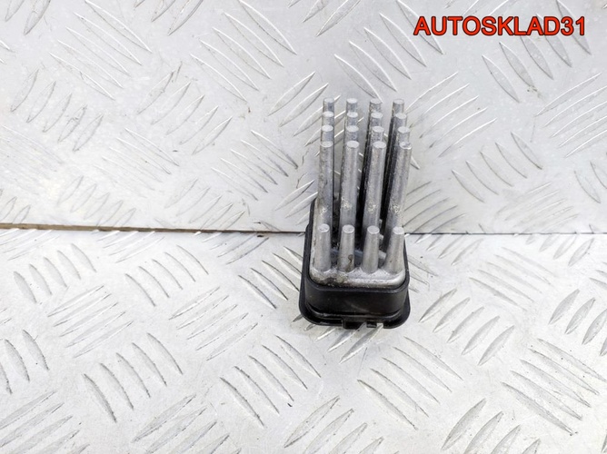 Резистор отопителя Opel Zafira B 90566802 Резистор отопителя Opel Zafira B 90566802