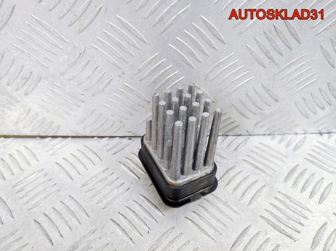 Резистор отопителя Opel Zafira B 90566802 Резистор отопителя Opel Zafira B 90566802