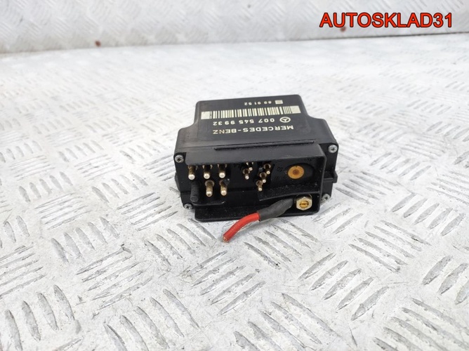 Реле свечей накала Mercedes Benz W124 A0075459932 Реле свечей накала Mercedes Benz W124 A0075459932