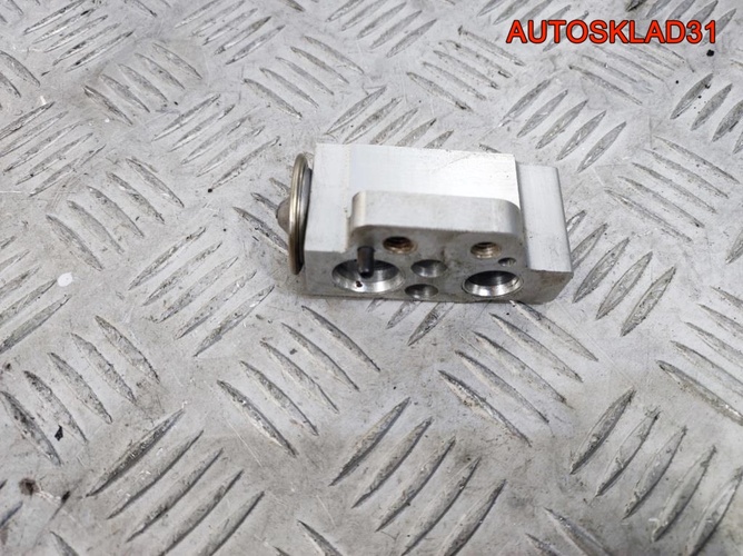 Клапан кондиционера Skoda Octavia A5 8UW351239661