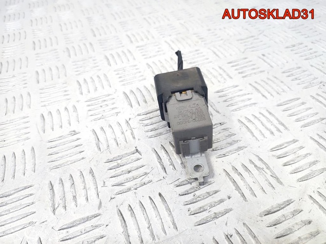 Реле обогрева сидений Kia Ceed 937101H000 Реле обогрева сидений Kia Ceed 937101H000