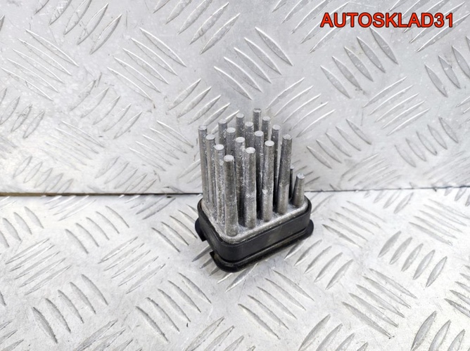 Резистор отопителя Opel Zafira B 90566802 Резистор отопителя Opel Zafira B 90566802