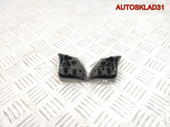 Кнопка в мультируль Opel Astra H 13126750