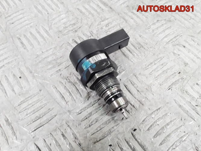 Регулятор давления топлива Мерседес В203 2.2 646 Регулятор давления топлива Мерседес В203 2.2 646