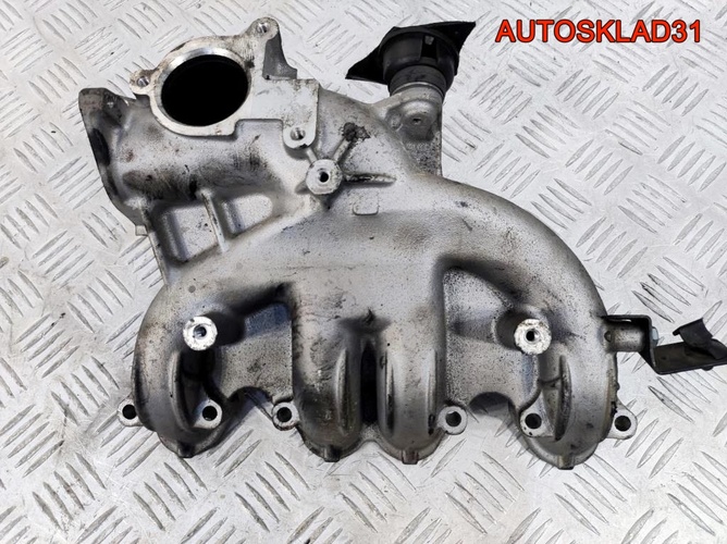 Коллектор впускной Audi A4 B6 038129713BM Дизель