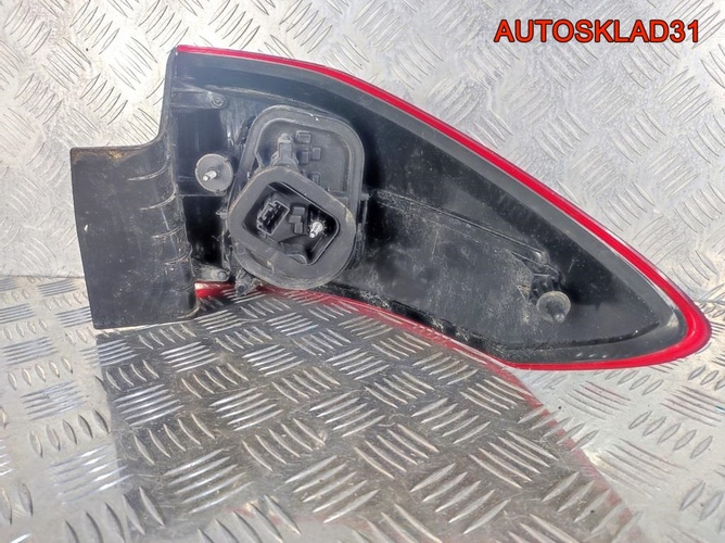 Фонарь задний наружный левый Ford C-MAX 2