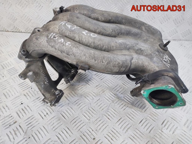 Коллектор впускной VW Golf 4 2.0 AQY 06A133223N 