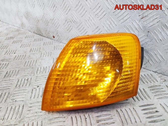 Указатель поворота левый VW Passat B5 3B0953049 Указатель поворота левый VW Passat B5 3B0953049