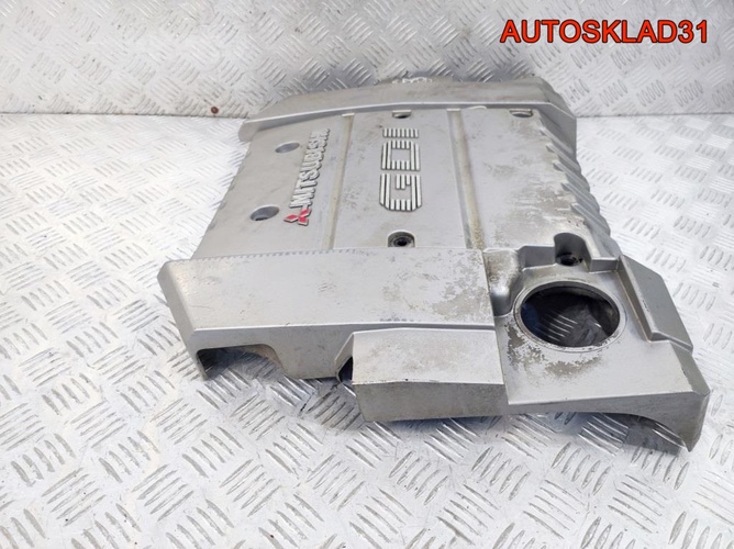 Накладка декоративная  Mitsubishi Carisma MD347865