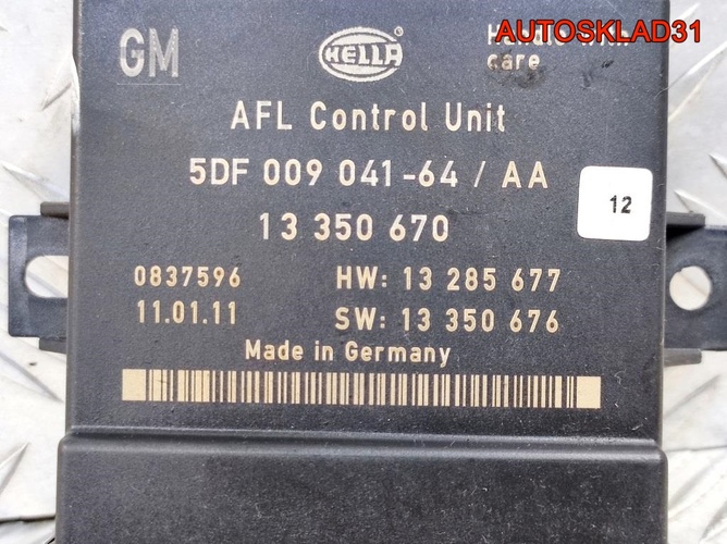 Блок управления светом Opel Astra J 13350670