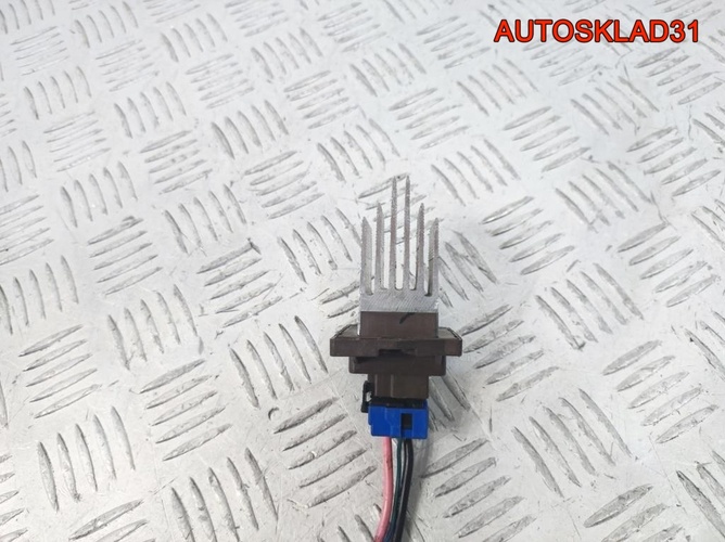 Резистор отопителя Kia Ceed 972354D000 Резистор отопителя Kia Ceed 972354D000