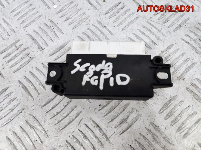 Блок парктроников Skoda Rapid 5Q0919283F