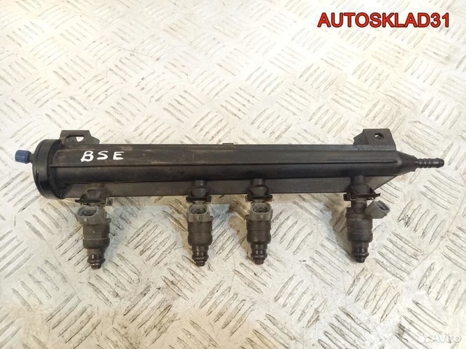 Форсунка инжекторная VW Golf Plus BSE 06A906031BT