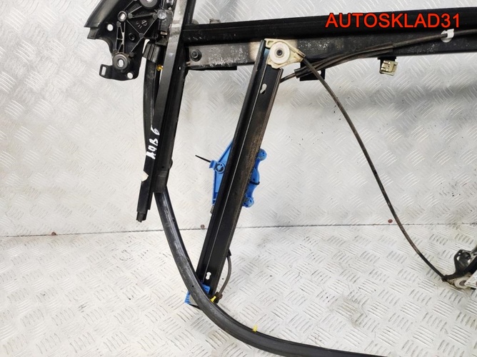 Рамка двери передней левой Audi A4 B 8E0837461A