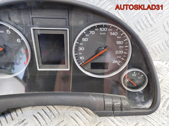 Панель приборов Audi A4 B6 8E0920900HX Бензин