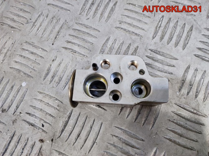 Клапан кондиционера Skoda Octavia A5 8UW351239661
