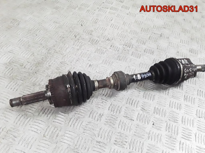 Полуось передняя левая Mitsubishi Carisma MR910297
