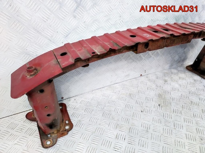 Усилитель переднего бампера Ford Focus 2 1540638