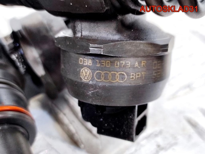 Форсунка дизельная Audi A4 B6 1,9 AVF 038130073AR