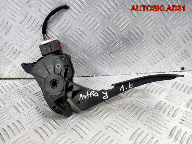 Педаль газа Opel Astra J 1.6 A16XER 13252702