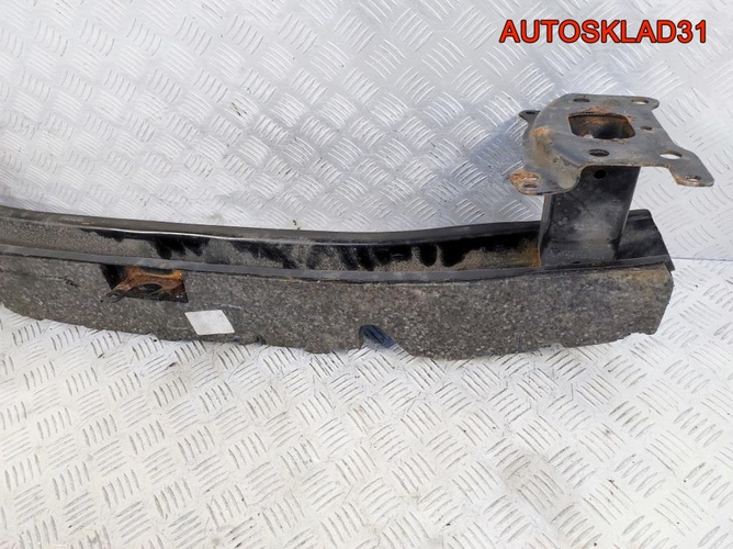 Усилитель переднего бампера VW Golf 5 1K5807109