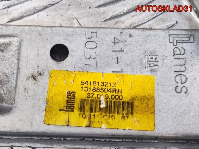 Стеклоподъемник задней правой двери Opel Corsa D