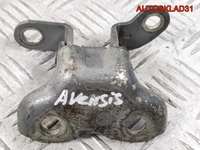 Петля двери передняя левая нижняя Toyota Avensis 2