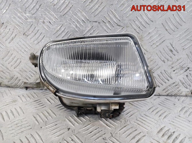 Фара противотуманная правая Mercedes W210 Рест