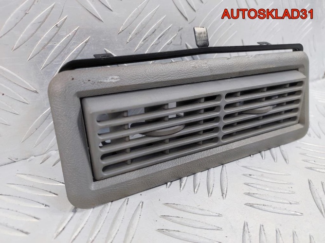 Дефлектор воздушный Chevrolet Suburban 15675652