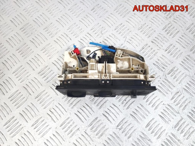 Блок управления отопителем VW Passat B5 1J0819045G