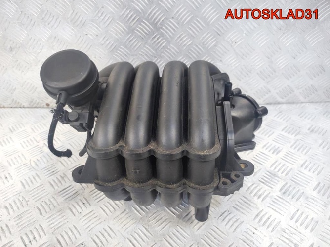 Коллектор впускной Audi A4 B5 1,8 ADR 06B133210N