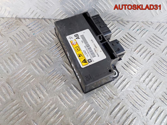 Блок управления AIR BAG Opel Astra J 13582437