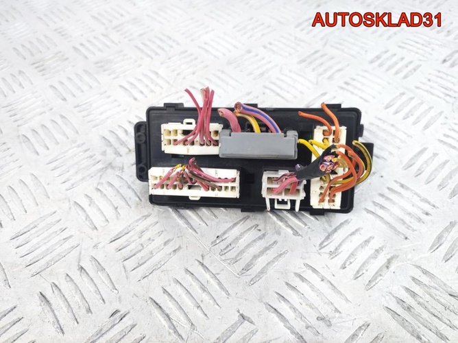Блок предохранителей Chevrolet Evanda 96489524