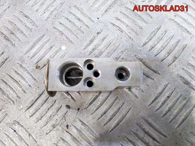 Клапан кондиционера Mitsubishi Colt Z3 4475002550