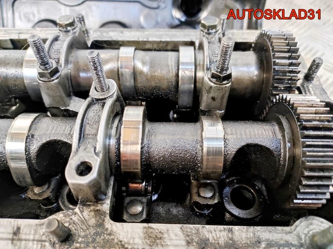 Головка блока левая Audi A6 C5 2,5 BDG Дизель