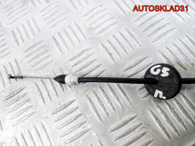 Трос открывания передней левой двери VW Golf 5