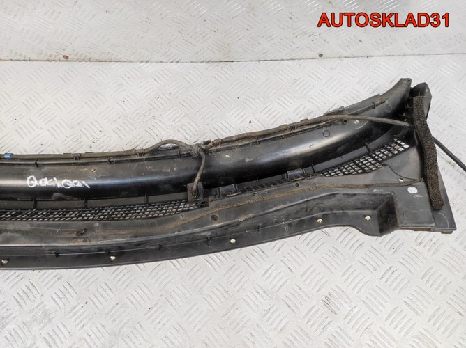 Решетка стеклоочистителя Nissan Qashqai 66862JD900 Решетка стеклоочистителя Nissan Qashqai 66862JD900