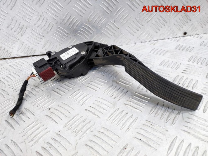 Педаль газа Opel Astra J 1.6 A16XER 13252702