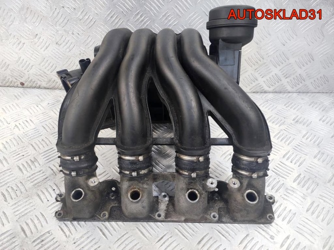 Коллектор впускной Audi A4 B5 1,8 ADR 06B133210N