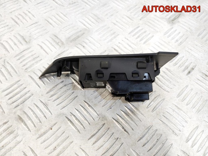 Кнопка стеклоподъемника Opel Astra J 13301886