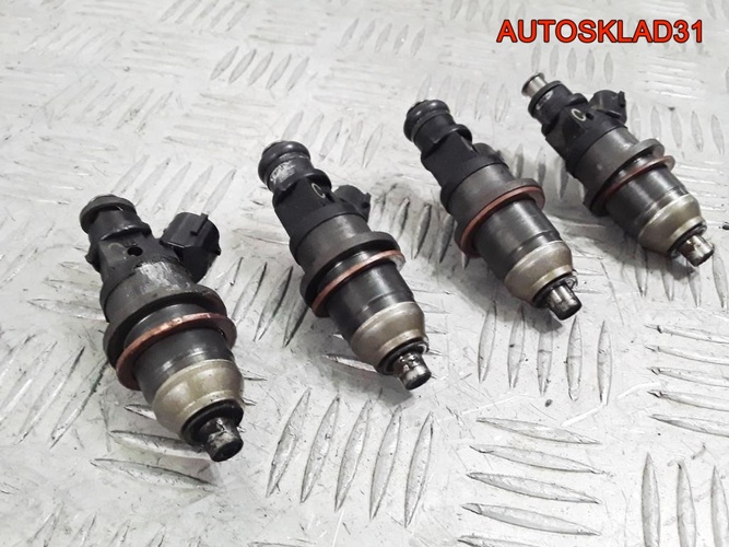 Форсунка инжекторная Mitsubishi Carisma DA 4G93
