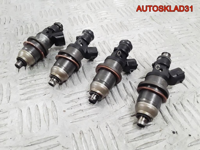 Форсунка инжекторная Mitsubishi Carisma DA 4G93