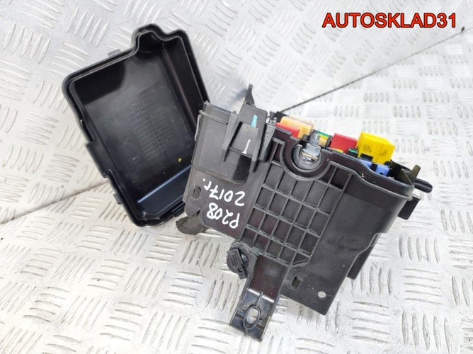 Блок предохранителей Peugeot 208 453394401