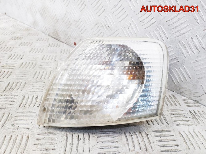 Указатель поворота левый VW Passat B5 3B0953049C Указатель поворота левый VW Passat B5 3B0953049C
