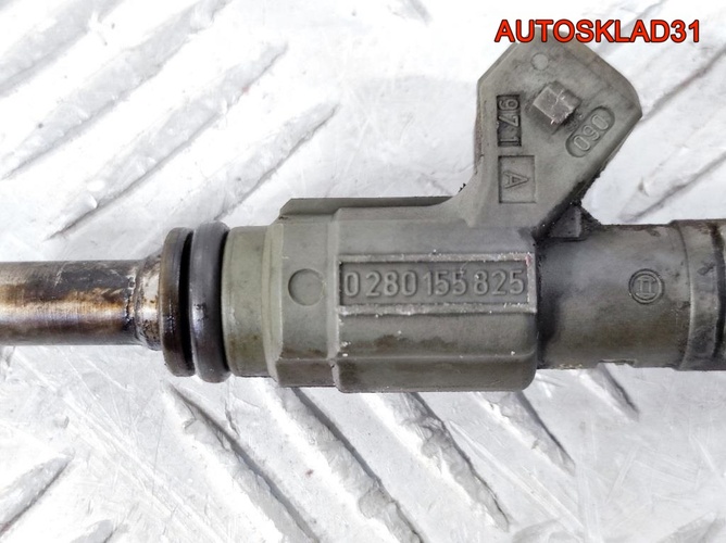 Форсунка топливная Audi A6 C5 1,8 ANB 06B133551B